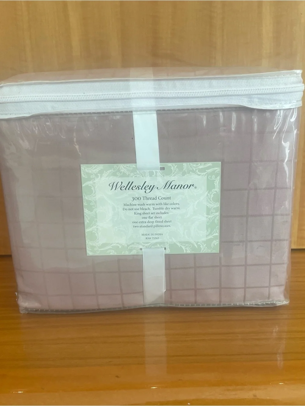 300 TC Blush windowpane Sheet Set